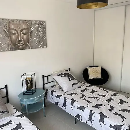 Karma - Parking & Terrace Apartment *