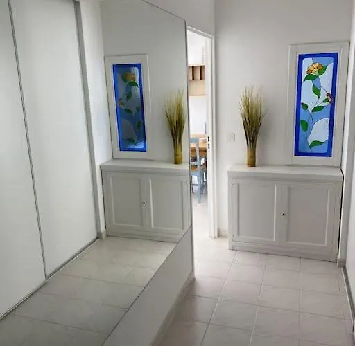 Apartment Karma - Parking & Terrace *